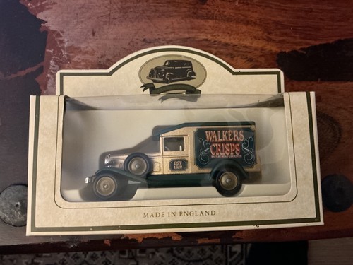 Lledo days gone walkers - days, crisps