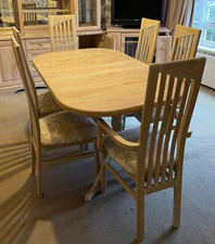 CAXTON EXTENDING DINING TABLE