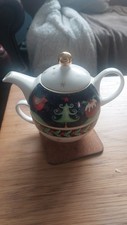 christmas teapot and cup