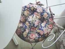 Round Chair Cushion with Ties