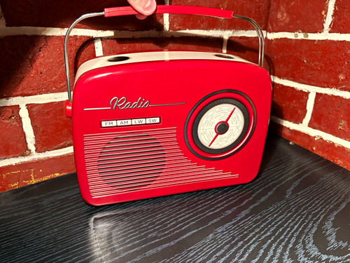 Red white metal retro - red,