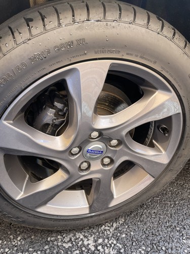 Volvo v40 mk3 2012 - volvo,