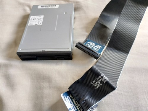 Sony mpf920 floppy disk - disk, drive