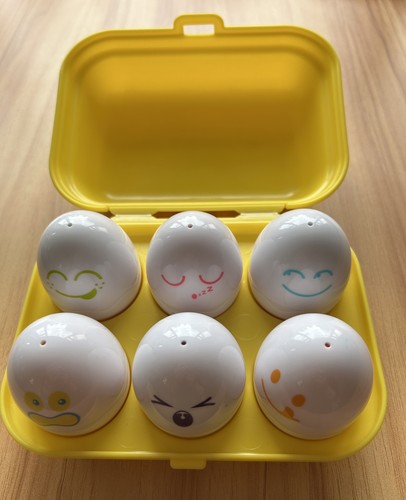 Tomy hide and - tomy,