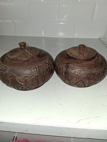 Set two wooden carved - a,