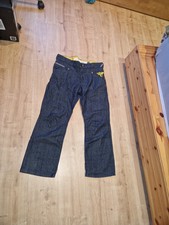 Henleys Luxury Denim 90s Style