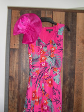 fabulous colour ladies wedding
