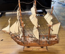 Wooden Model HMS Bounty scale