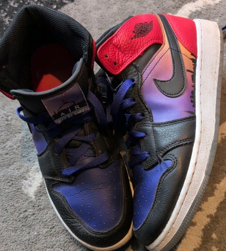 Nike air jordan mid - 1,