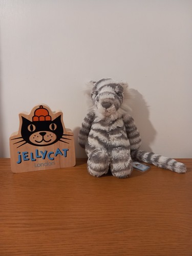 Nwt jellycat original - nwt,