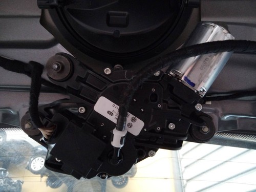 1k6955711c rear windshield - rear,