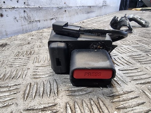 Toyota yaris seat - belt, catcher