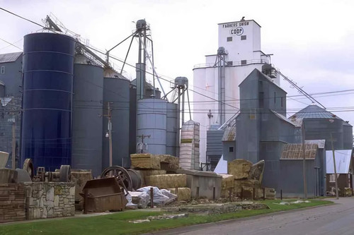 Grain silos farmers photo - a4,