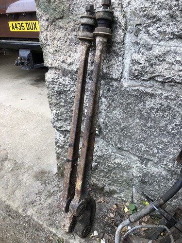 Land rover front - radius, arms