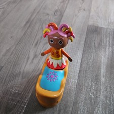 In The Night Garden Upsy Daisy Bed & Figure Roll Along Vehicle Toy