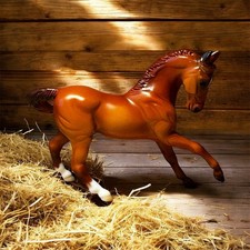 Breyer Stablemates Chestnut Warmblood | 1:32 Model Horses | #5412