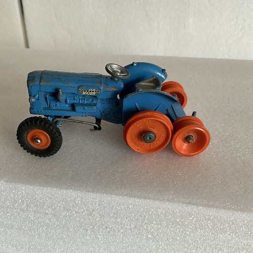 Corgi fordson super major - corgi, 54