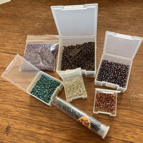 Bundle beads job lot - bundle, of