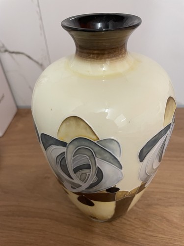 Old tupton ware jeanie - old,