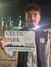 SIGNED SEBASTIAN TOUNETKI CELTIC PARK STREET SIGN CHARITY AUCTION