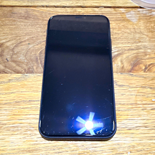 Waterdamaged iphone 11 64gb - waterdamaged,
