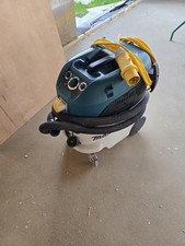 Makita VC4210MX 110V M Class Dust Extractor - ONLY USED ONCE