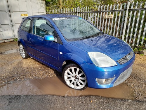 Ford fiesta 150 - 150, blue