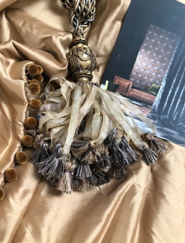 Beautiful pair gold silk - beautiful,