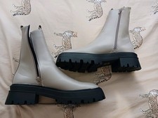 Schuh vegan friendly chunky  beige boots . size 7. New and Unworn 