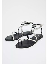 BNWT Women’s Zara Flat