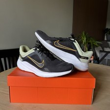 Nike Quest 5 Olive
