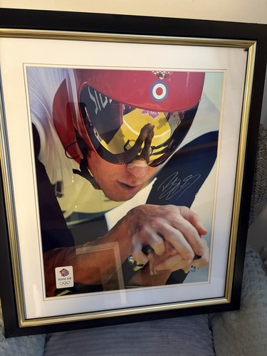 Sir bradley wiggins hand - sir,