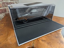 New Lamborghini Urus 1:18 Scale Car MR Collection Model, certificate and plaque