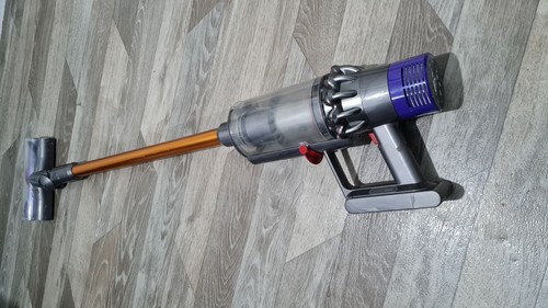 Dyson v10 cordless vacuum - cordless,
