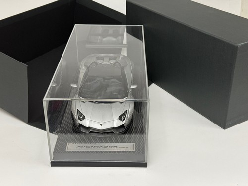 Lamborghini aventador - 1/18,