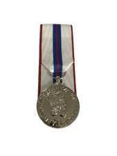 QUEEN`S SILVER JUBILEE 1977 CHOOSE COPY FULL OR  MINI MEDAL,LOOSE OR MOUNTED