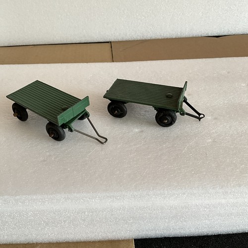 Vintage 1940 dinky car - 2, ?
