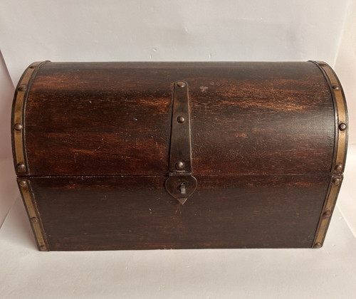 Rustic top chest trunk - top,