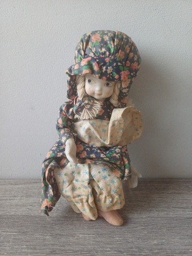 7in vintage collectible doll - 7in,