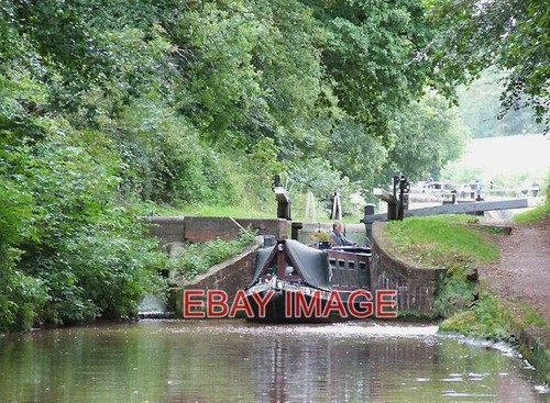 Photo narrow boat leaving - photo, narrow-boat