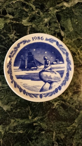 Royal copenhagen 1986 boxed - copenhagen,