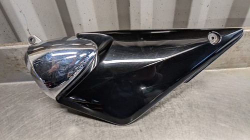 Suzuki gsf1200 left side panel - suzuki,