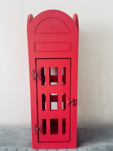 Red english telephone box - english,