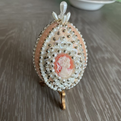 Gold and cream decorative egg - gold,