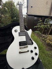 Guitar Epiphone Les Paul 100 with Hard Case And Accessories