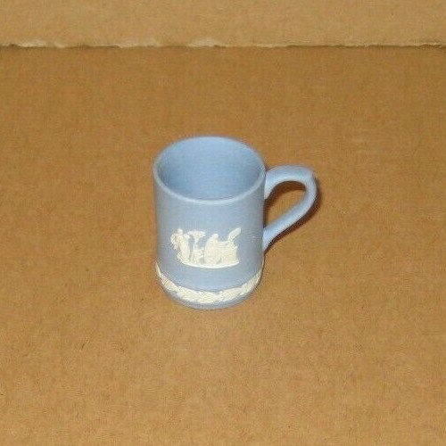 Wedgwood blue jasperware - blue,