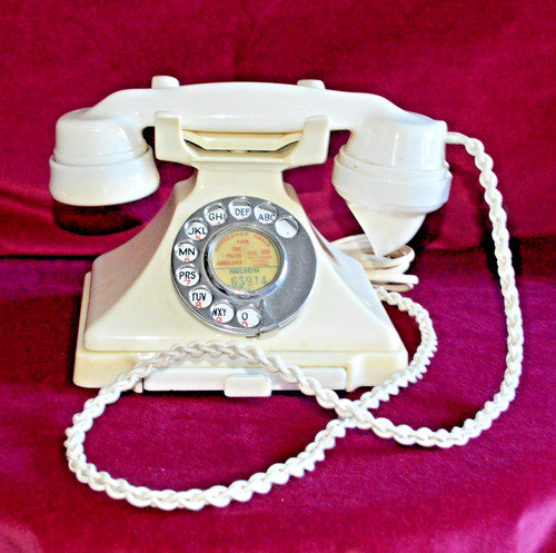 Antique bakelite cream o - antique,