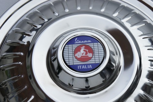 Vespa italia rally - vespa,
