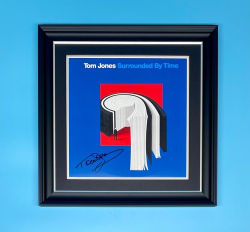 Tom jones signed photo framed - tom,