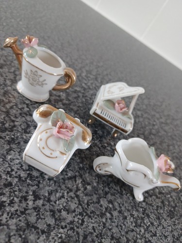 Miniature ornaments shelf - miniature,